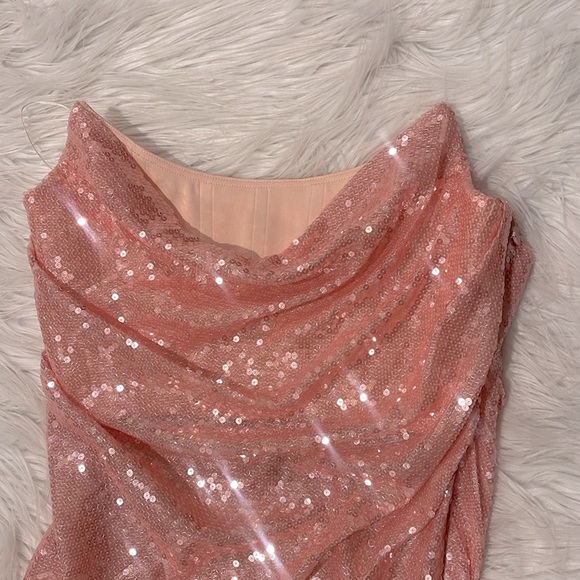 SEQUIN LAYERED STRAPLESS DRAPE MIDI DRESS IN PEACH - Picture 4 of 5